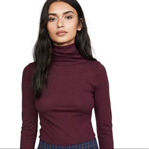 Club Monaco Julie Turtle Neck wine colour✨